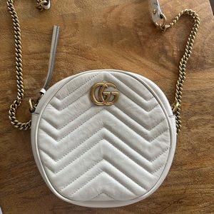 Gucci Marmont Mini Round- White